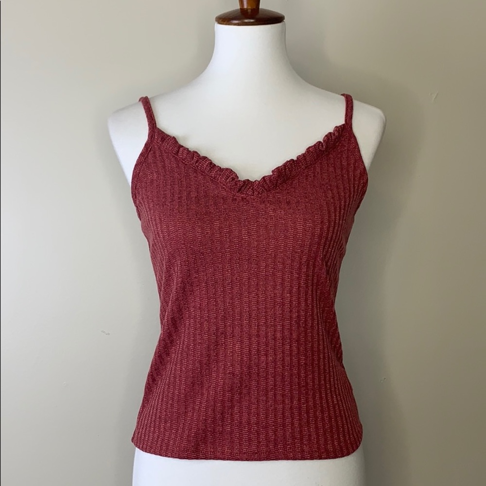 OLIVIA RAE Knitted Ribbed Cropped Tank Top L
